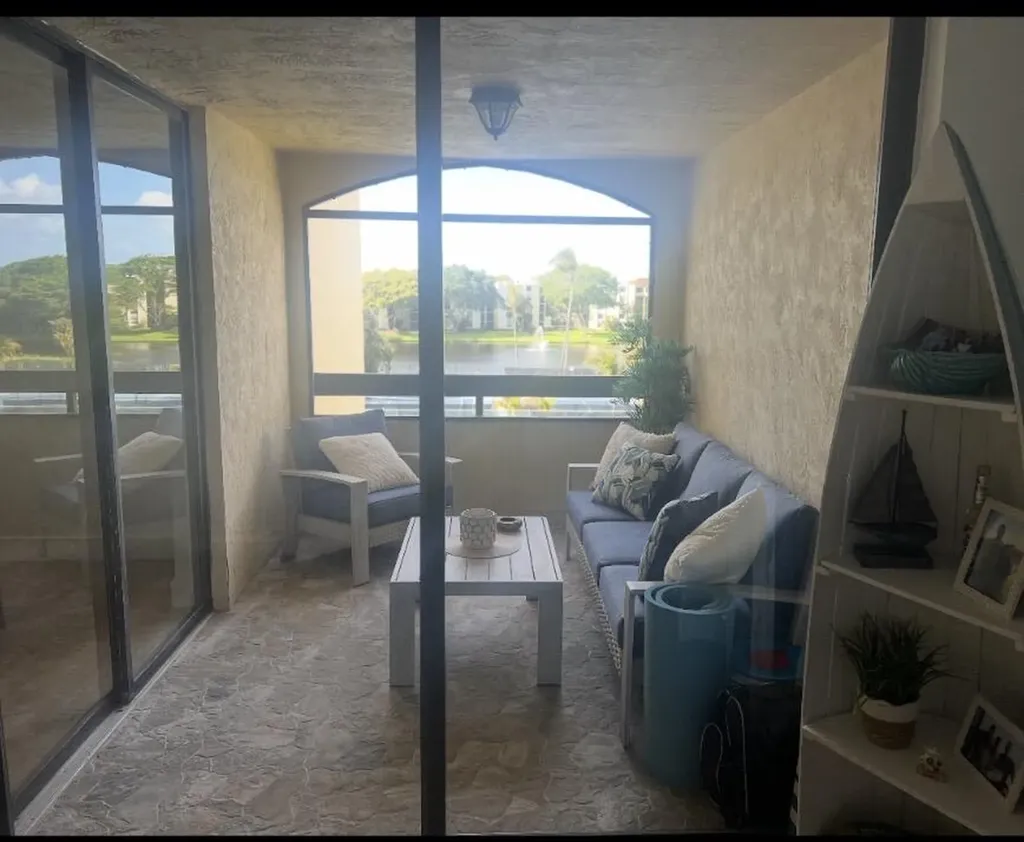 955 Egret Circle Delray Beach FL 33444