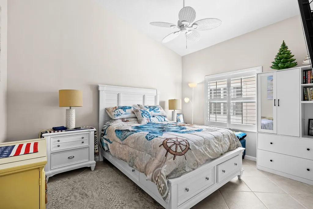 377 NW Granville Street Port St Lucie FL 34986