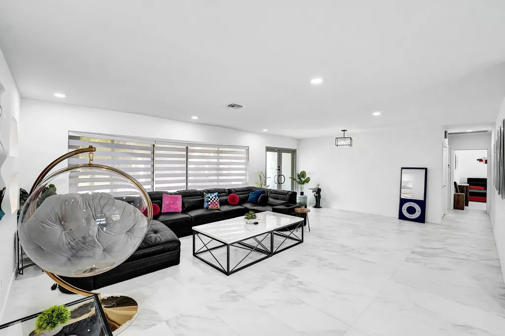 3681 N 54th Avenue Hollywood FL 33021