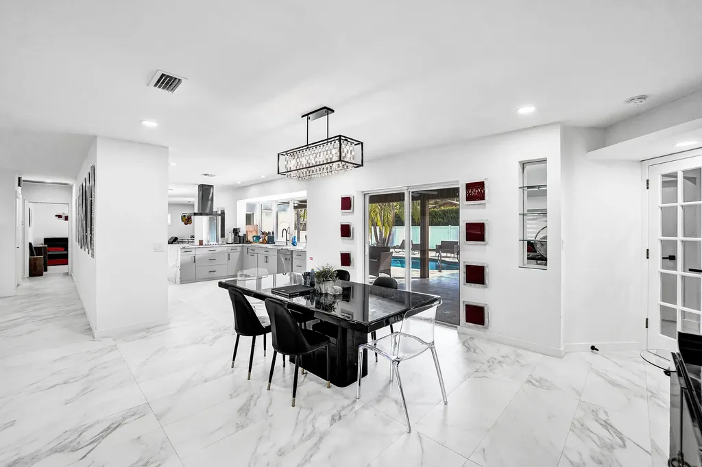 3681 N 54th Avenue Hollywood FL 33021
