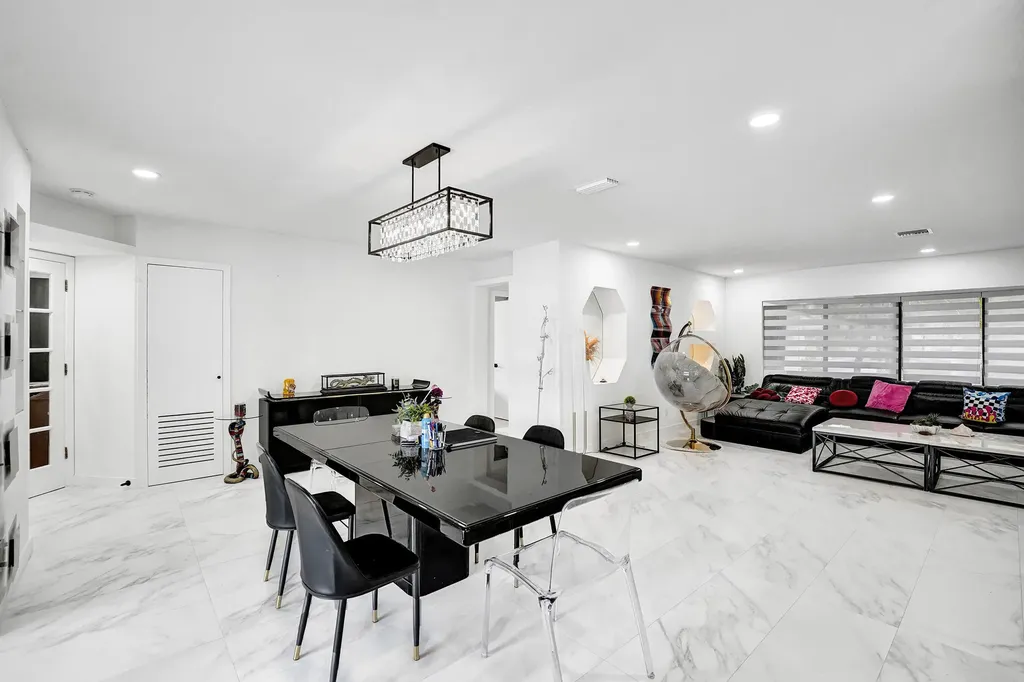3681 N 54th Avenue Hollywood FL 33021
