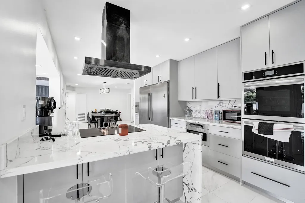 3681 N 54th Avenue Hollywood FL 33021