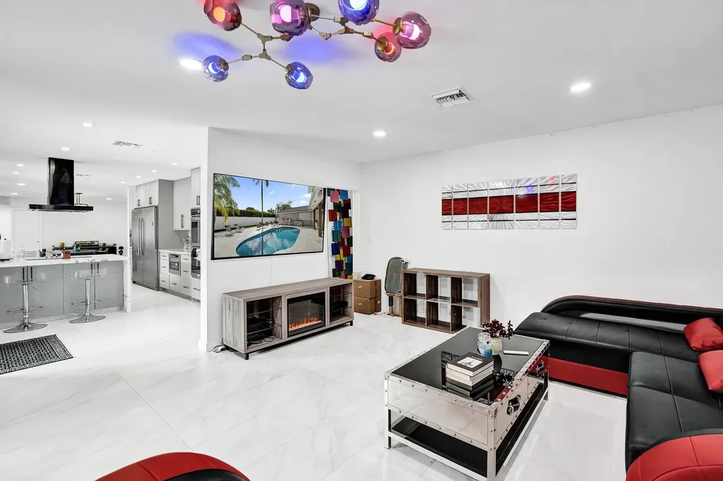 3681 N 54th Avenue Hollywood FL 33021
