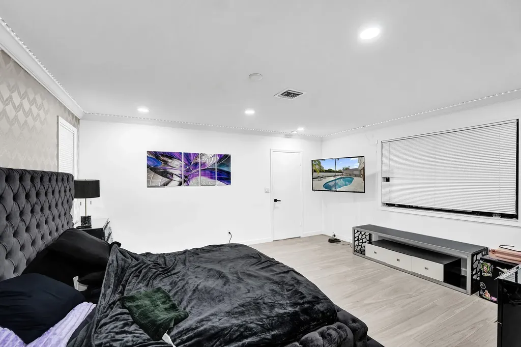 3681 N 54th Avenue Hollywood FL 33021