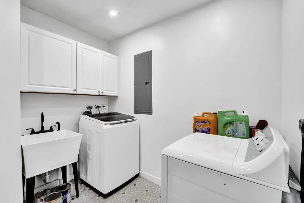 3681 N 54th Avenue Hollywood FL 33021