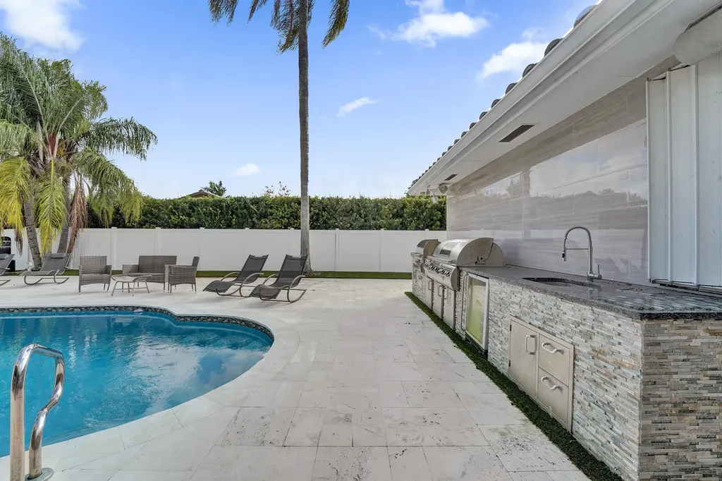 3681 N 54th Avenue Hollywood FL 33021
