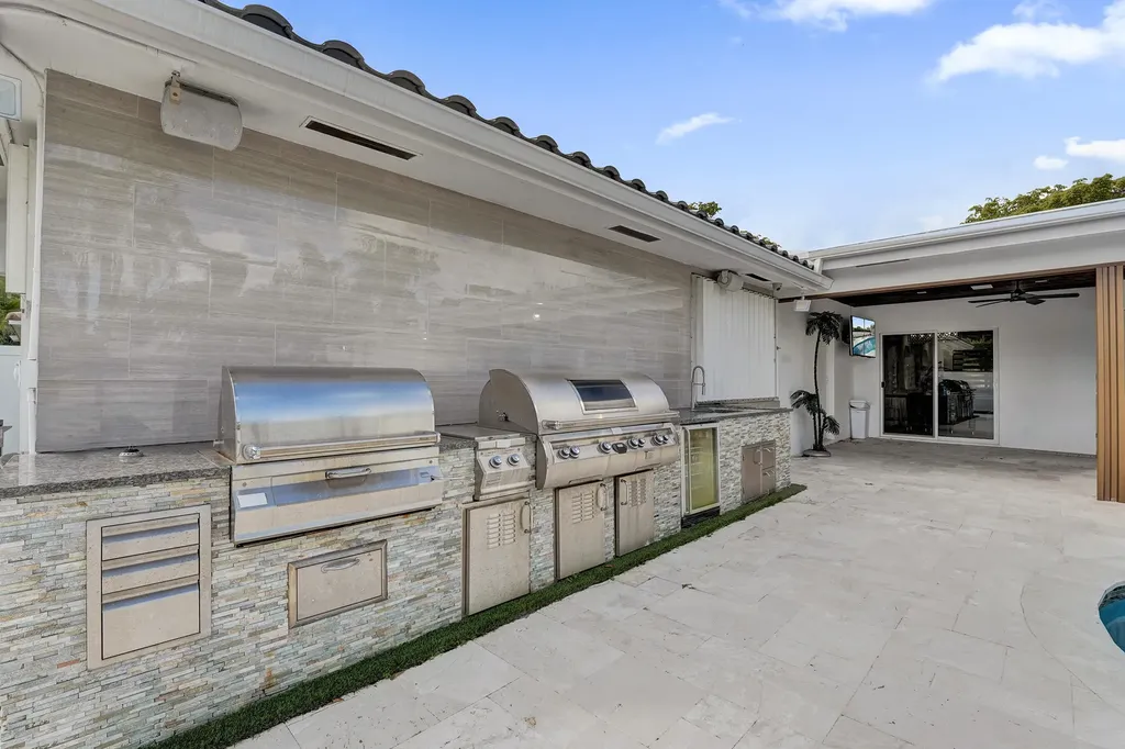 3681 N 54th Avenue Hollywood FL 33021