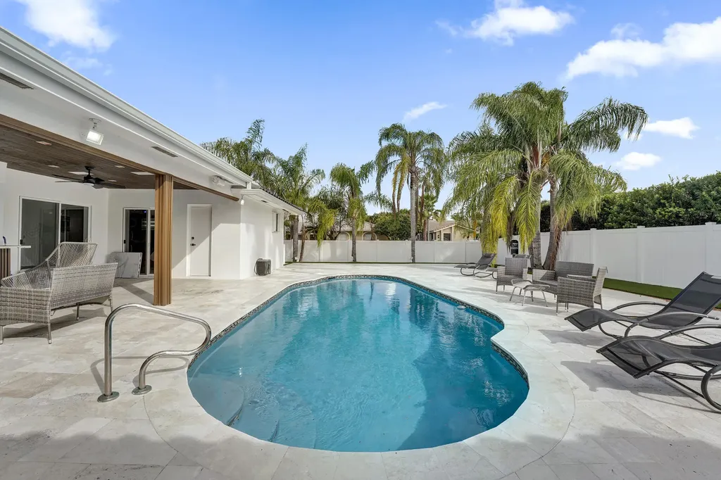 3681 N 54th Avenue Hollywood FL 33021