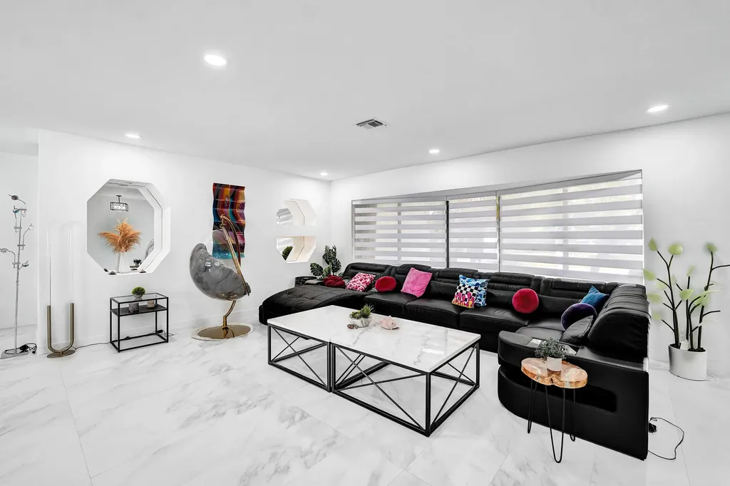 3681 N 54th Avenue Hollywood FL 33021
