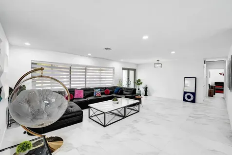 3681 N 54th Avenue Hollywood FL 33021