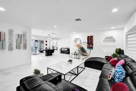 3681 N 54th Avenue Hollywood FL 33021