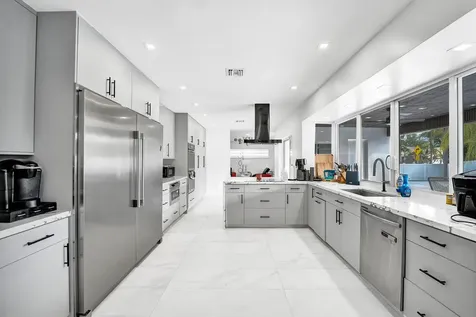 3681 N 54th Avenue Hollywood FL 33021