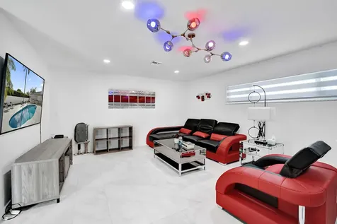 3681 N 54th Avenue Hollywood FL 33021