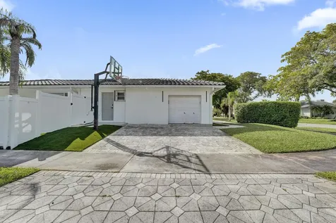 3681 N 54th Avenue Hollywood FL 33021
