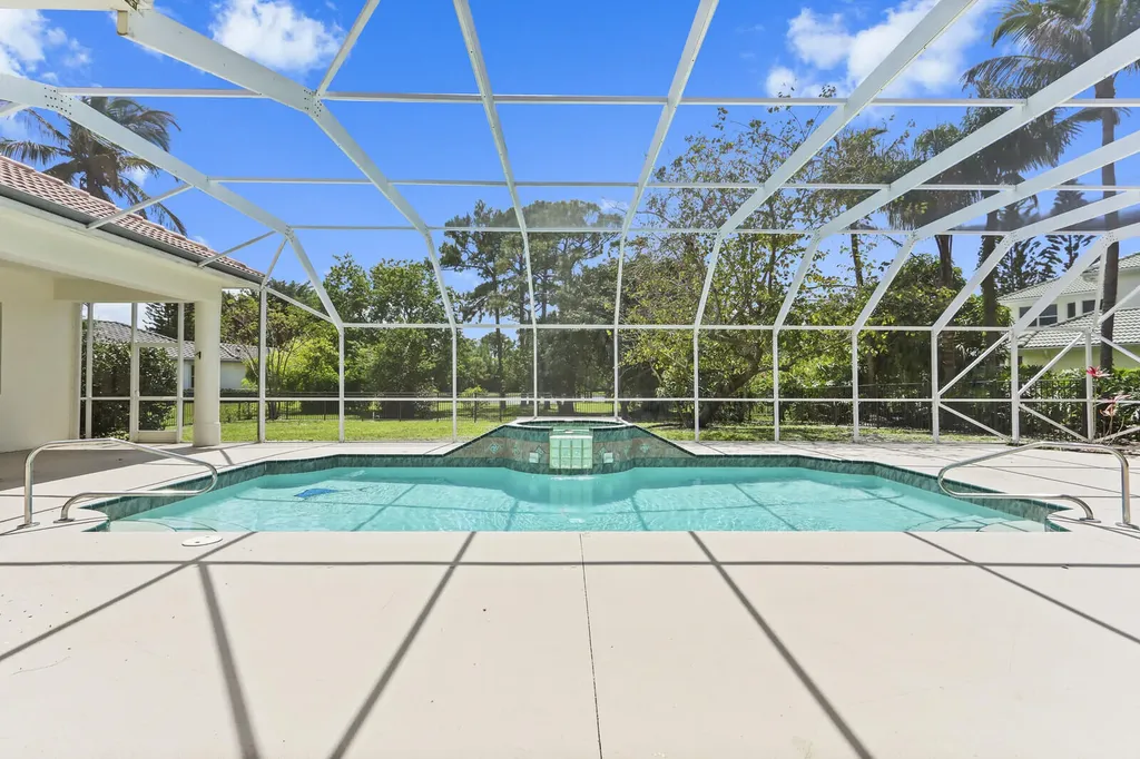 8280 Woodsmuir Drive Palm Beach Gardens FL 33412