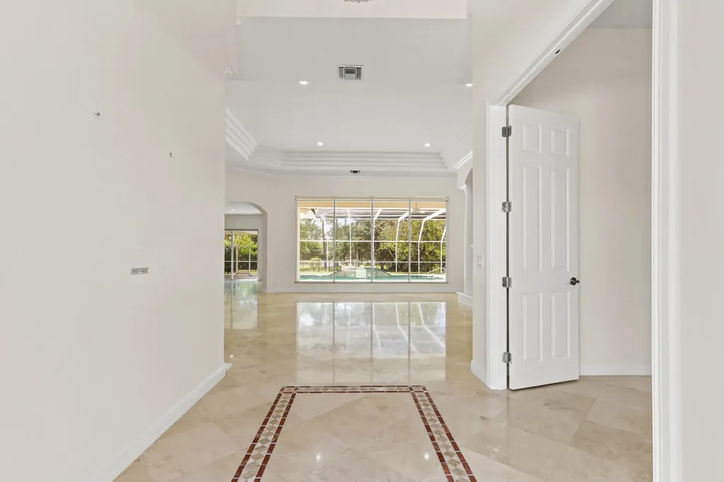 8280 Woodsmuir Drive Palm Beach Gardens FL 33412