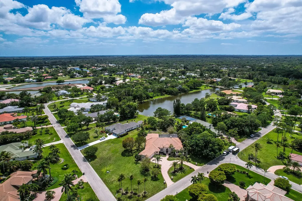 8280 Woodsmuir Drive Palm Beach Gardens FL 33412