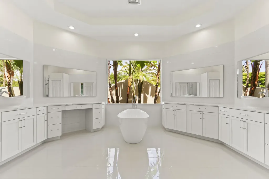 8280 Woodsmuir Drive Palm Beach Gardens FL 33412