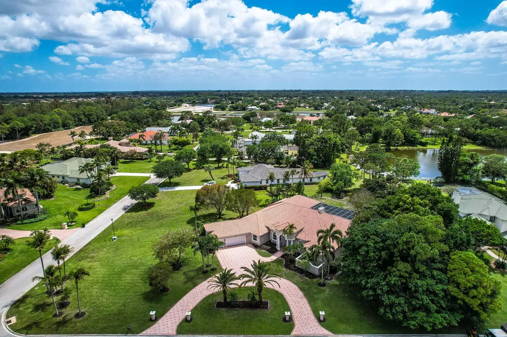 8280 Woodsmuir Drive Palm Beach Gardens FL 33412