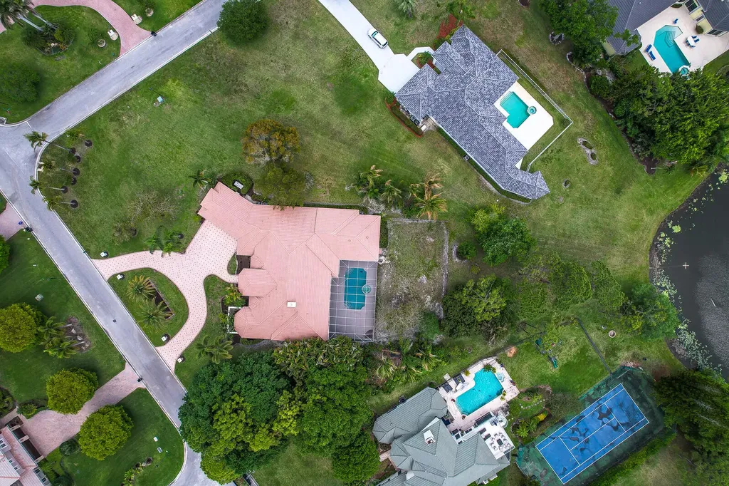 8280 Woodsmuir Drive Palm Beach Gardens FL 33412