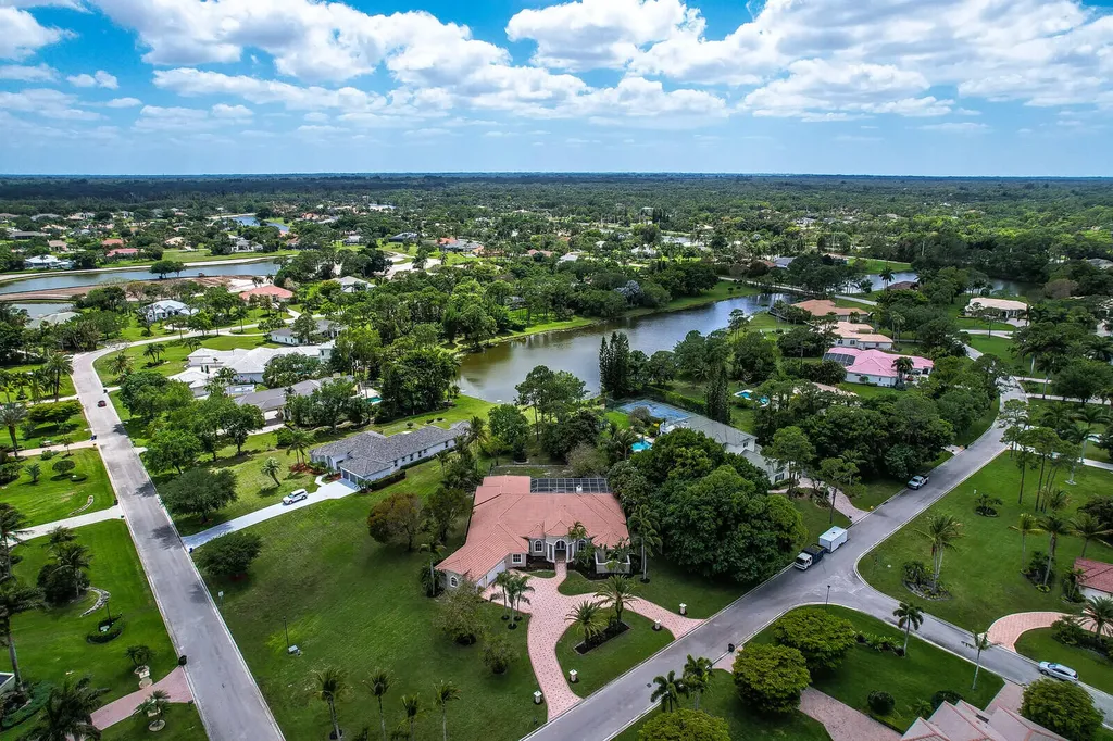 8280 Woodsmuir Drive Palm Beach Gardens FL 33412