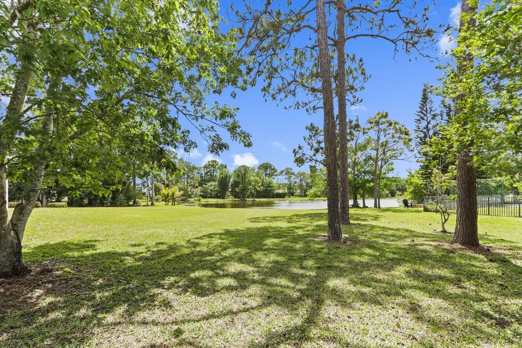 8280 Woodsmuir Drive Palm Beach Gardens FL 33412