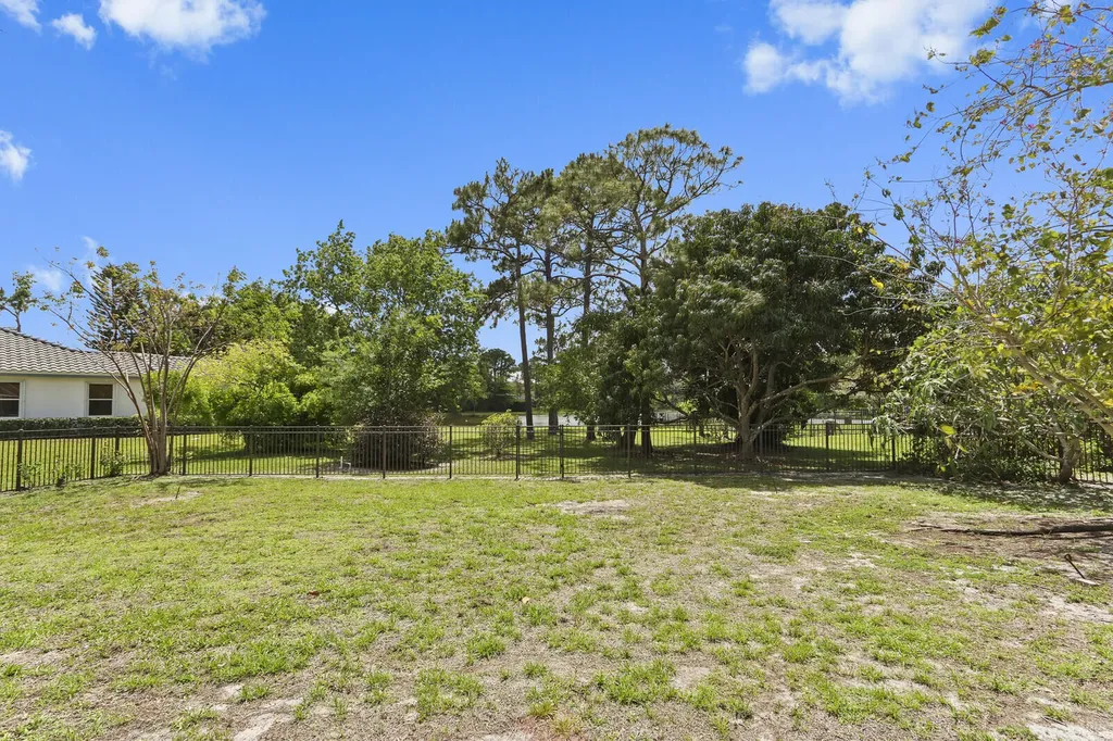 8280 Woodsmuir Drive Palm Beach Gardens FL 33412