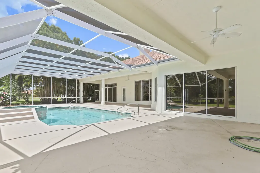 8280 Woodsmuir Drive Palm Beach Gardens FL 33412