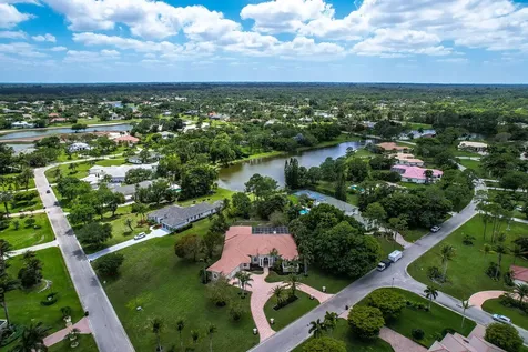 8280 Woodsmuir Drive Palm Beach Gardens FL 33412
