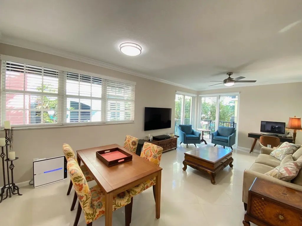 225 NE 1st Street Delray Beach FL 33444