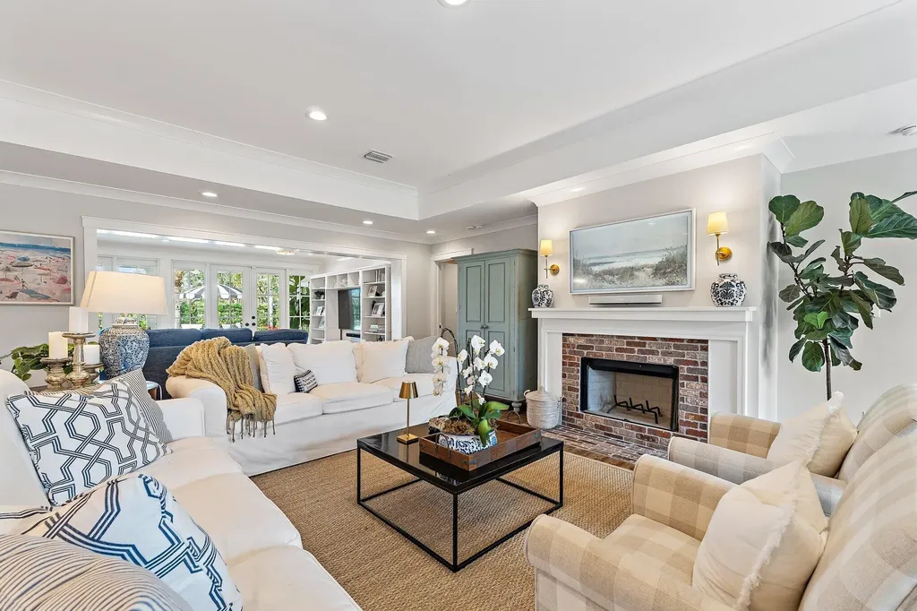 824 Country Club Drive North Palm Beach FL 33408