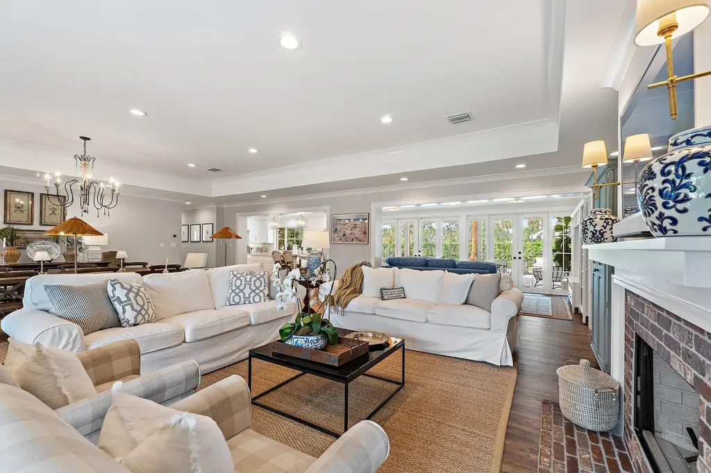 824 Country Club Drive North Palm Beach FL 33408