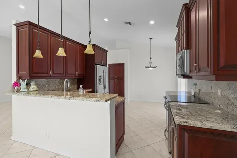 7835 NW 78th Avenue Tamarac FL 33321
