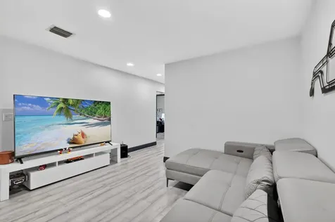 1691 W 26th Court Riviera Beach FL 33404