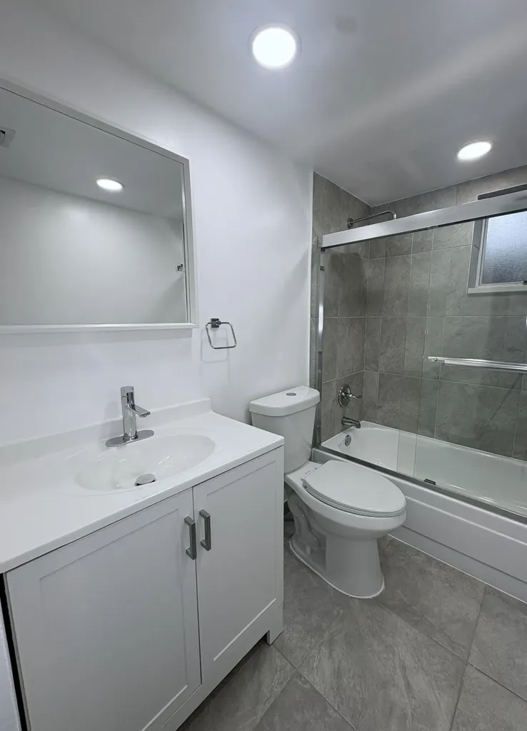 5160 Las Verdes Circle Delray Beach FL 33484