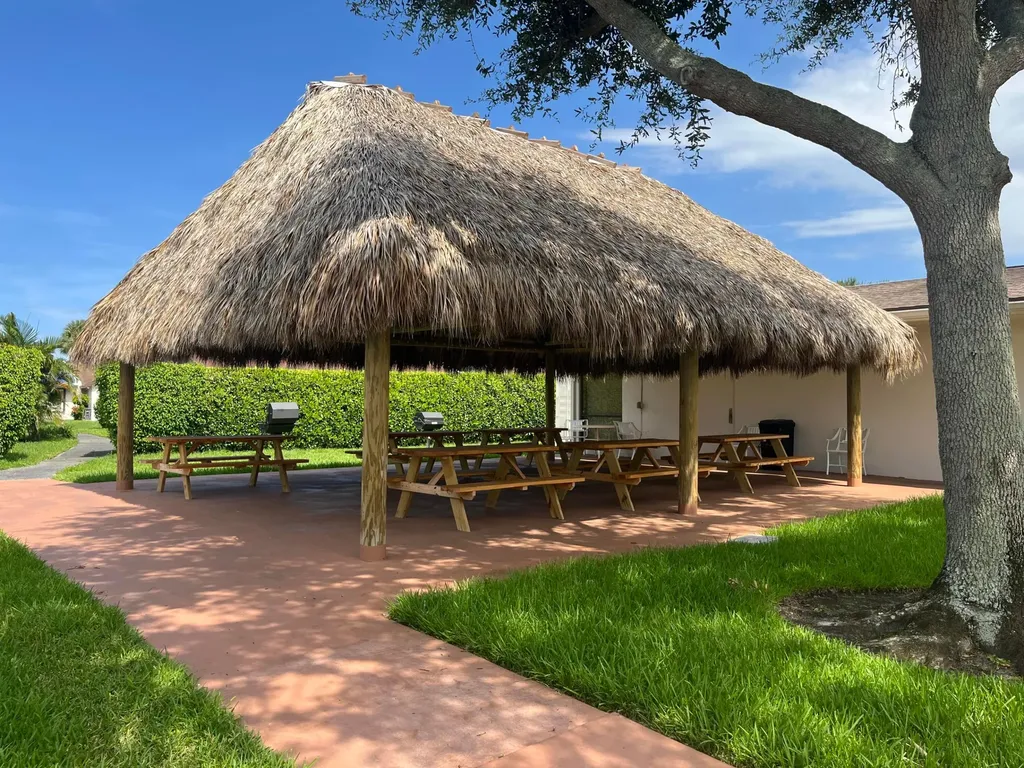 5160 Las Verdes Circle Delray Beach FL 33484