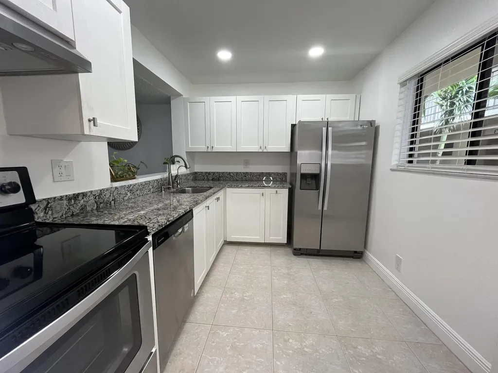 5160 Las Verdes Circle Delray Beach FL 33484