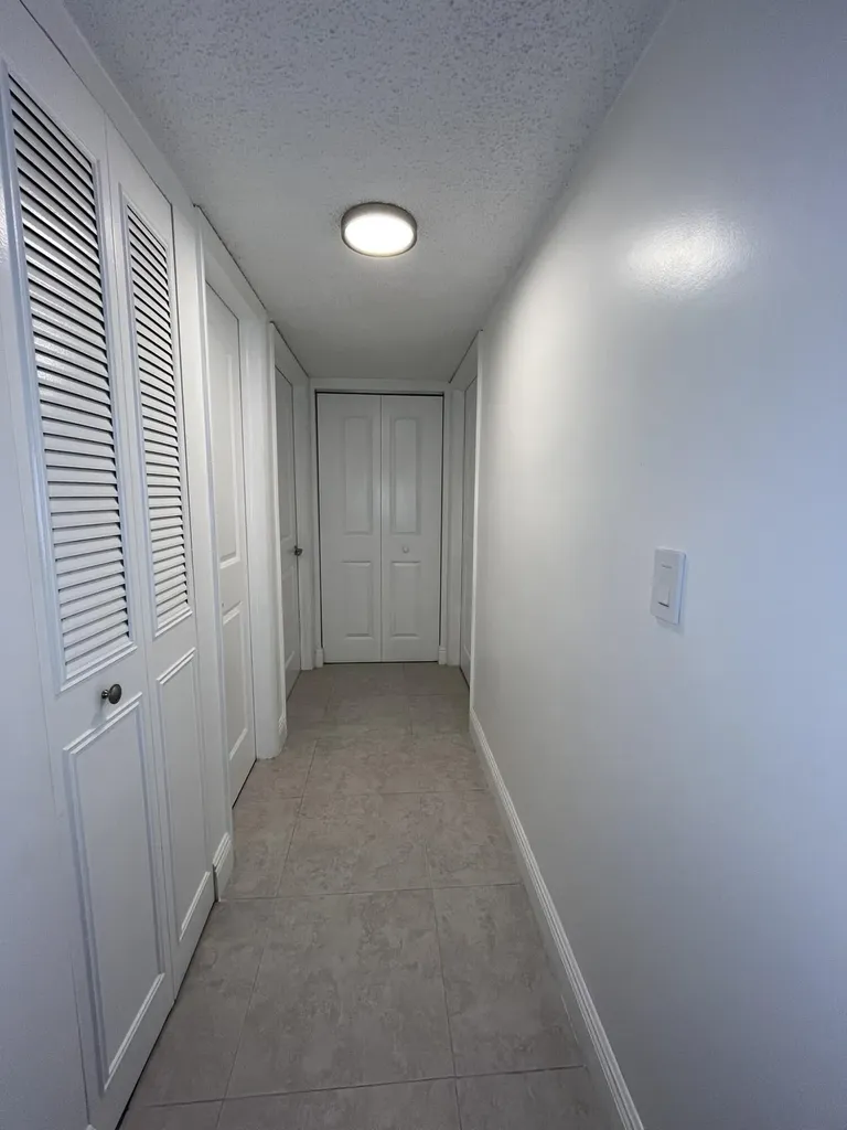 5160 Las Verdes Circle Delray Beach FL 33484