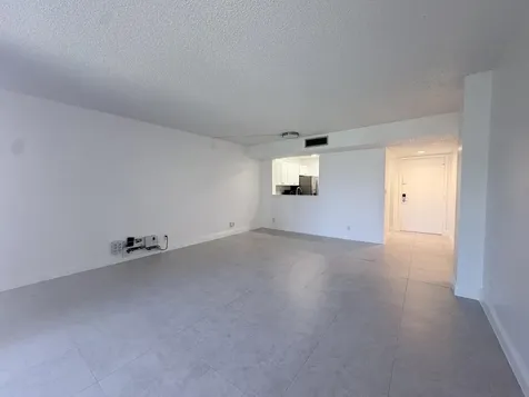 5160 Las Verdes Circle Delray Beach FL 33484