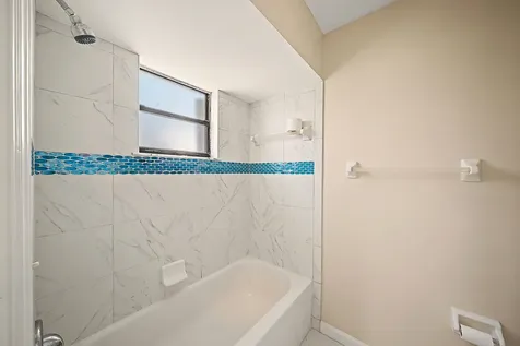 933 SE Streamlet Avenue Port St Lucie FL 34983