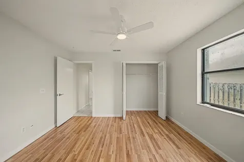 933 SE Streamlet Avenue Port St Lucie FL 34983