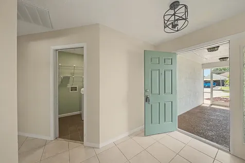 933 SE Streamlet Avenue Port St Lucie FL 34983