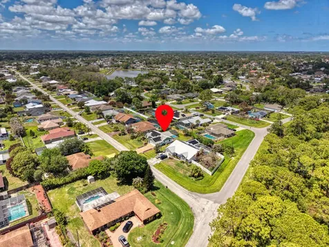 933 SE Streamlet Avenue Port St Lucie FL 34983