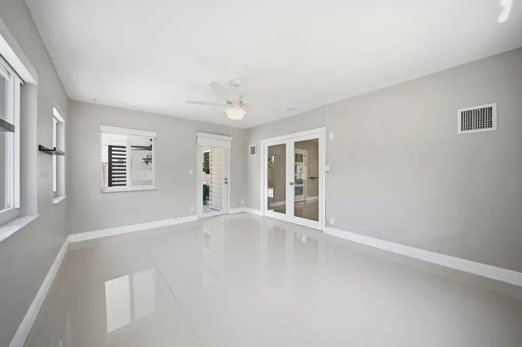 5031 NE 23rd Terrace Lighthouse Point FL 33064