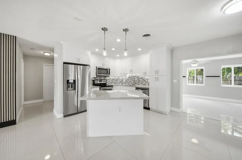 5031 NE 23rd Terrace Lighthouse Point FL 33064