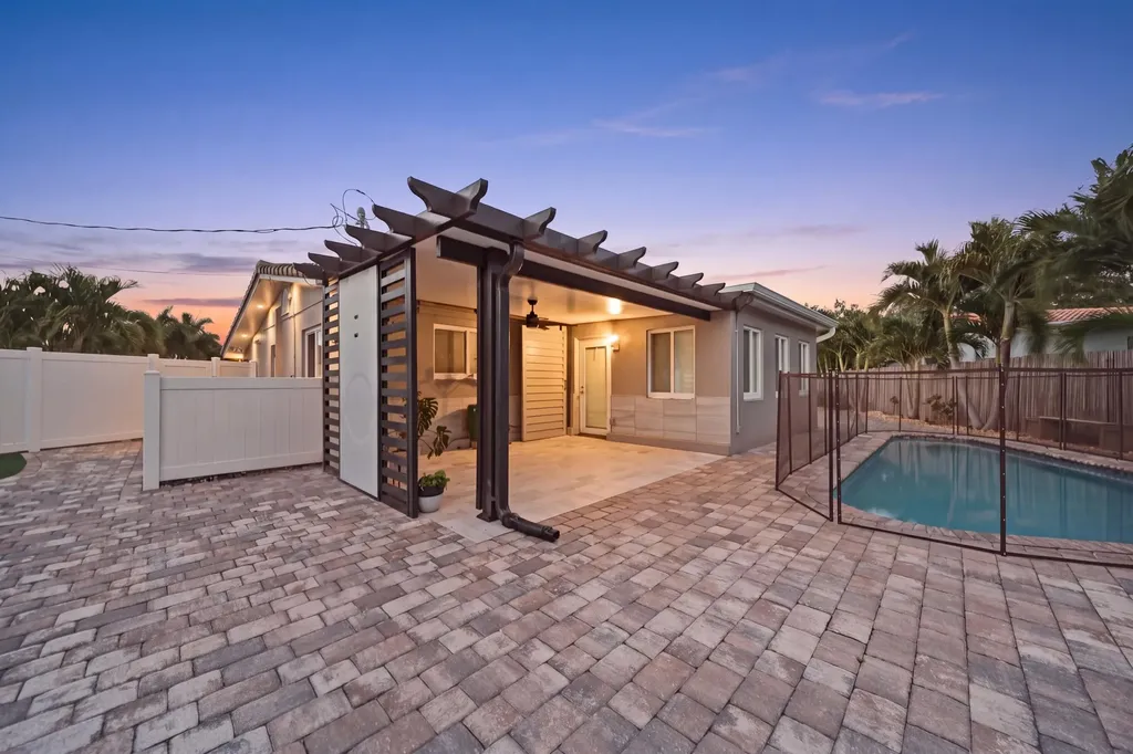 5031 NE 23rd Terrace Lighthouse Point FL 33064
