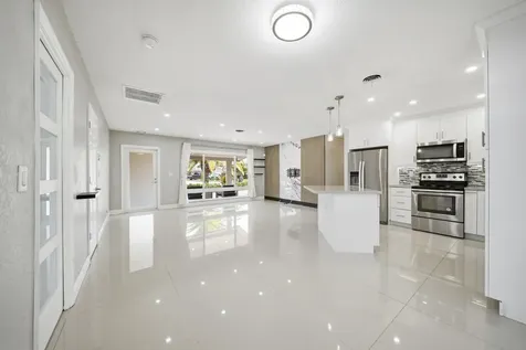 5031 NE 23rd Terrace Lighthouse Point FL 33064