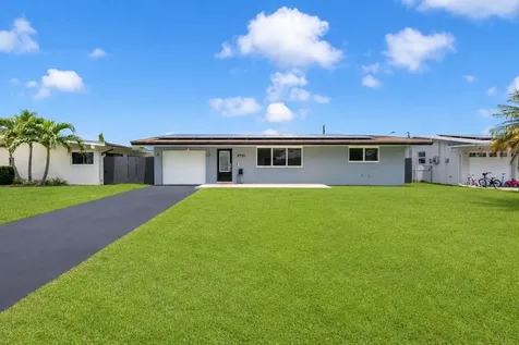 8781 NW 15th Street Pembroke Pines FL 33024