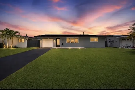 8781 NW 15th Street Pembroke Pines FL 33024