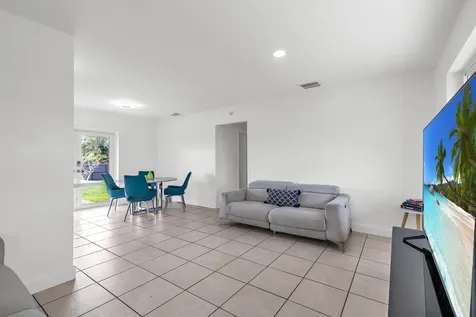 8781 NW 15th Street Pembroke Pines FL 33024